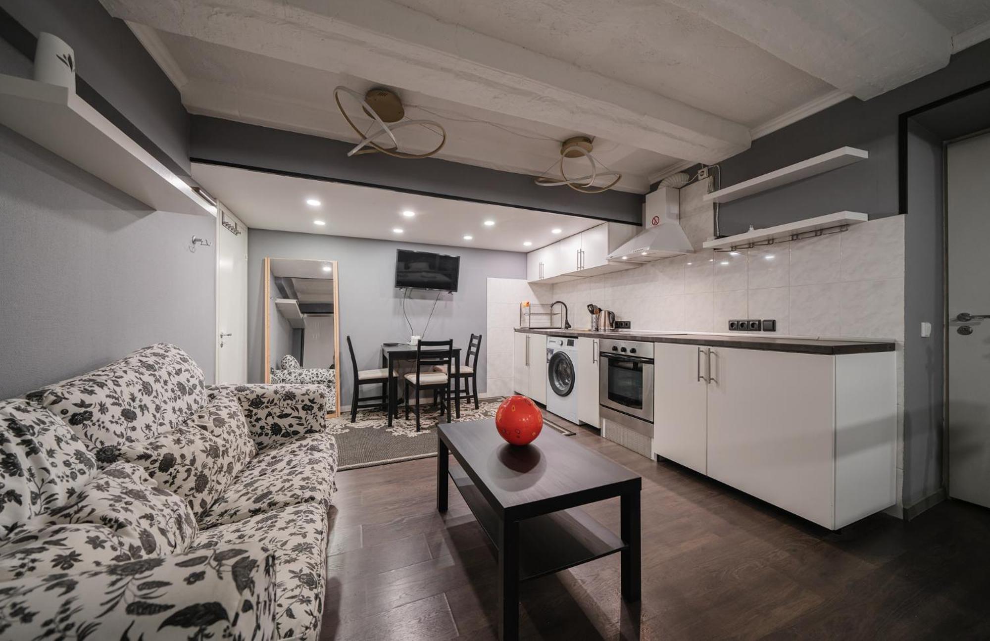 Islandijos Self Check-In Basement Apartments VNO Kültér fotó